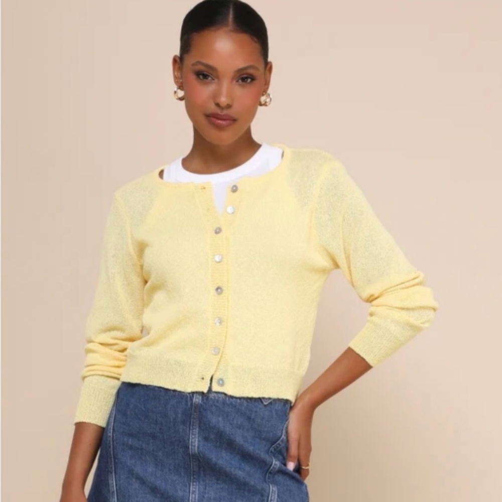 Pristinely Cute Light Yellow Button-Up Cardigan NWOT